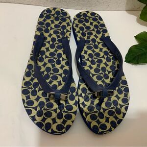 Coach Amel Blue and Tan Rubber Signature C Flip Flop Sandals Silver Bow Size 7-8